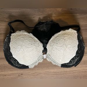 VS PINK Date Racerback bra 36D - white and black lace